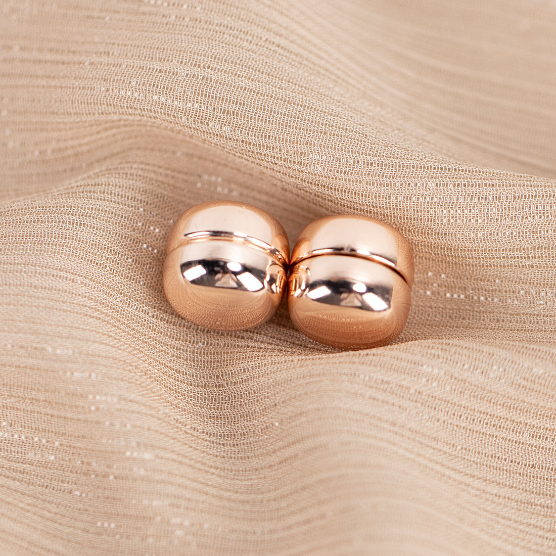 Hijab magnets